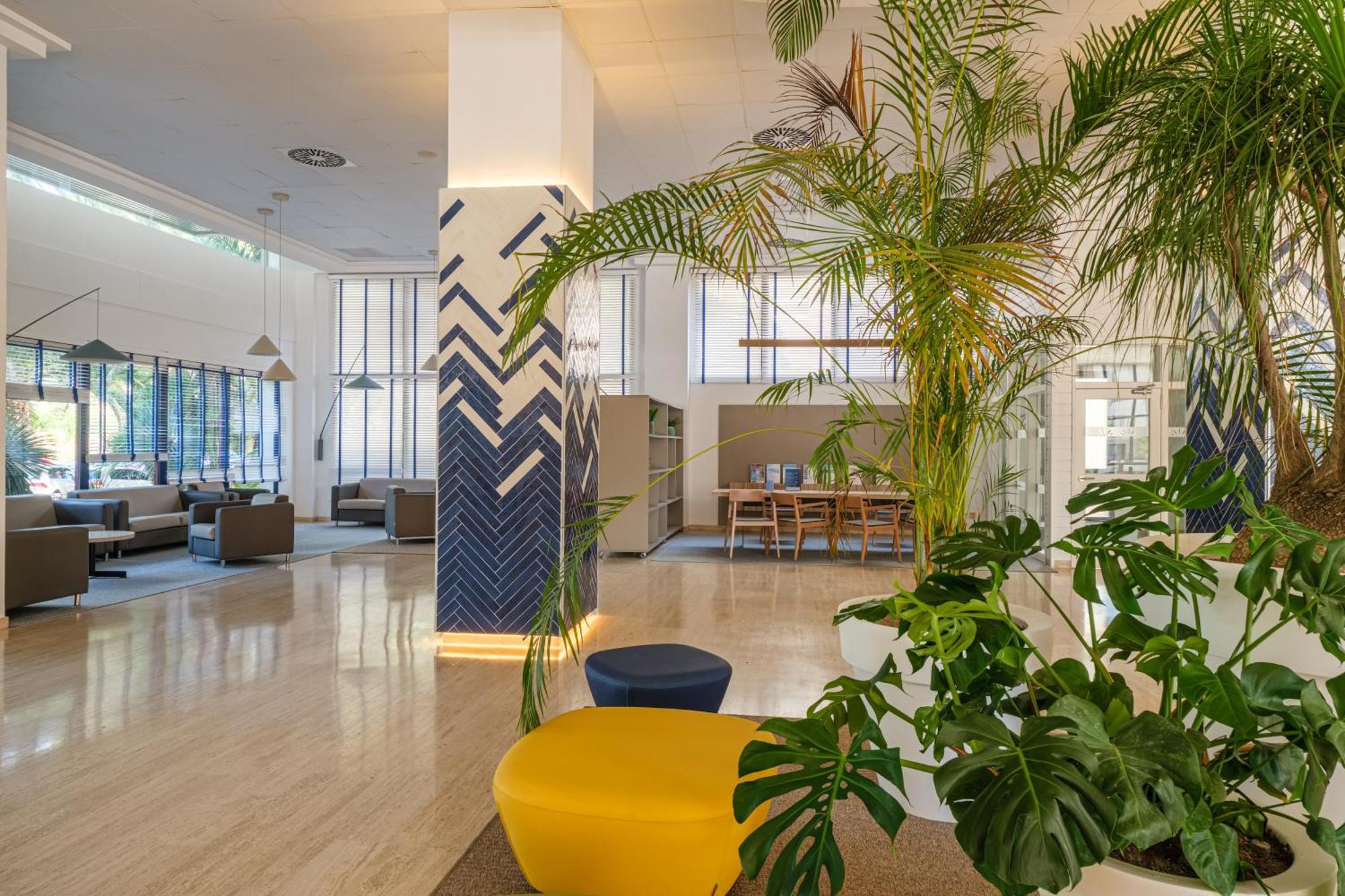 Estival Park Almaris Hotel La Pineda Bagian luar foto